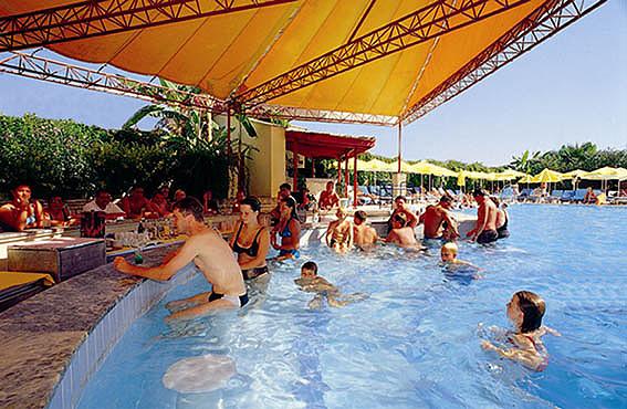 TAKSiM INTERNATiONAL OBAKÖY