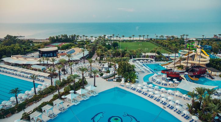 TITANIC RESORT HOTEL