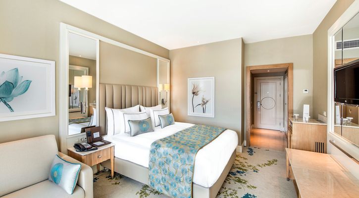 TITANIC RESORT HOTEL