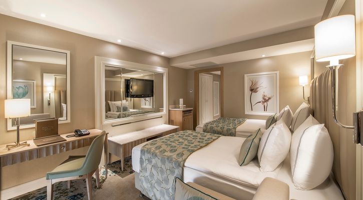 TITANIC RESORT HOTEL