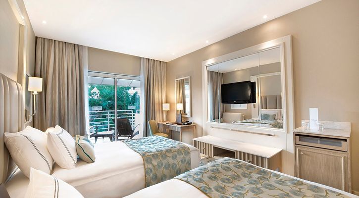 TITANIC RESORT HOTEL