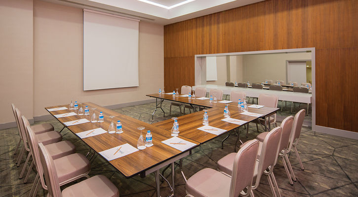 TITANIC RESORT HOTEL