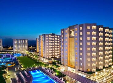 Grand Park Lara