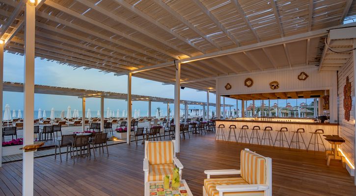 Lara Barut Collection