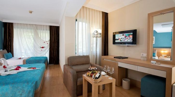 LiMAK LiMRA HOTEL