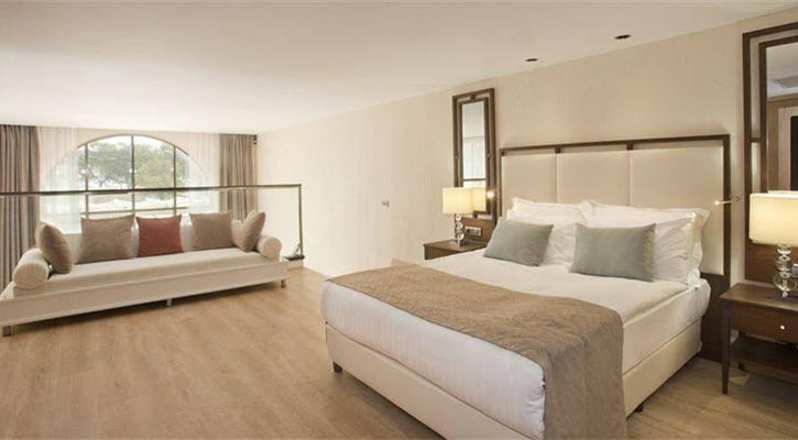 Amara Premier Palace Hote