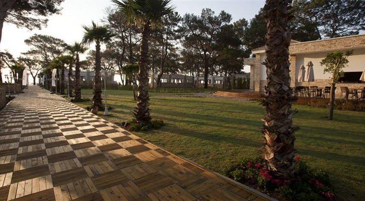 Amara Premier Palace Hote