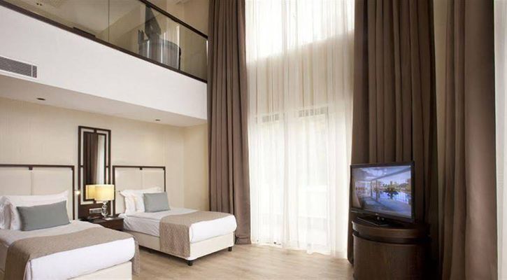 Amara Premier Palace Hote