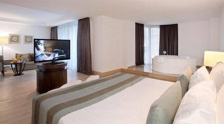 Amara Premier Palace Hote