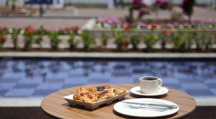 Amara Premier Palace Hote