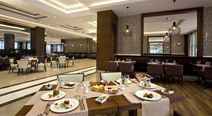 Amara Premier Palace Hote