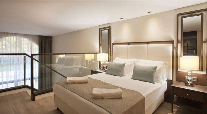 Amara Premier Palace Hote