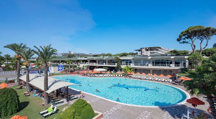 Maritim Pine Beach Resort