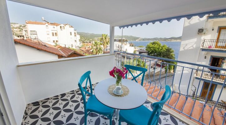 Ceylan Boutique House