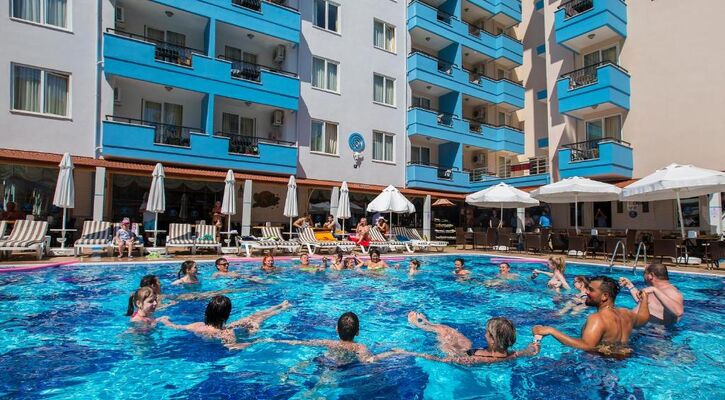 Club Big Blue Suite Hotel