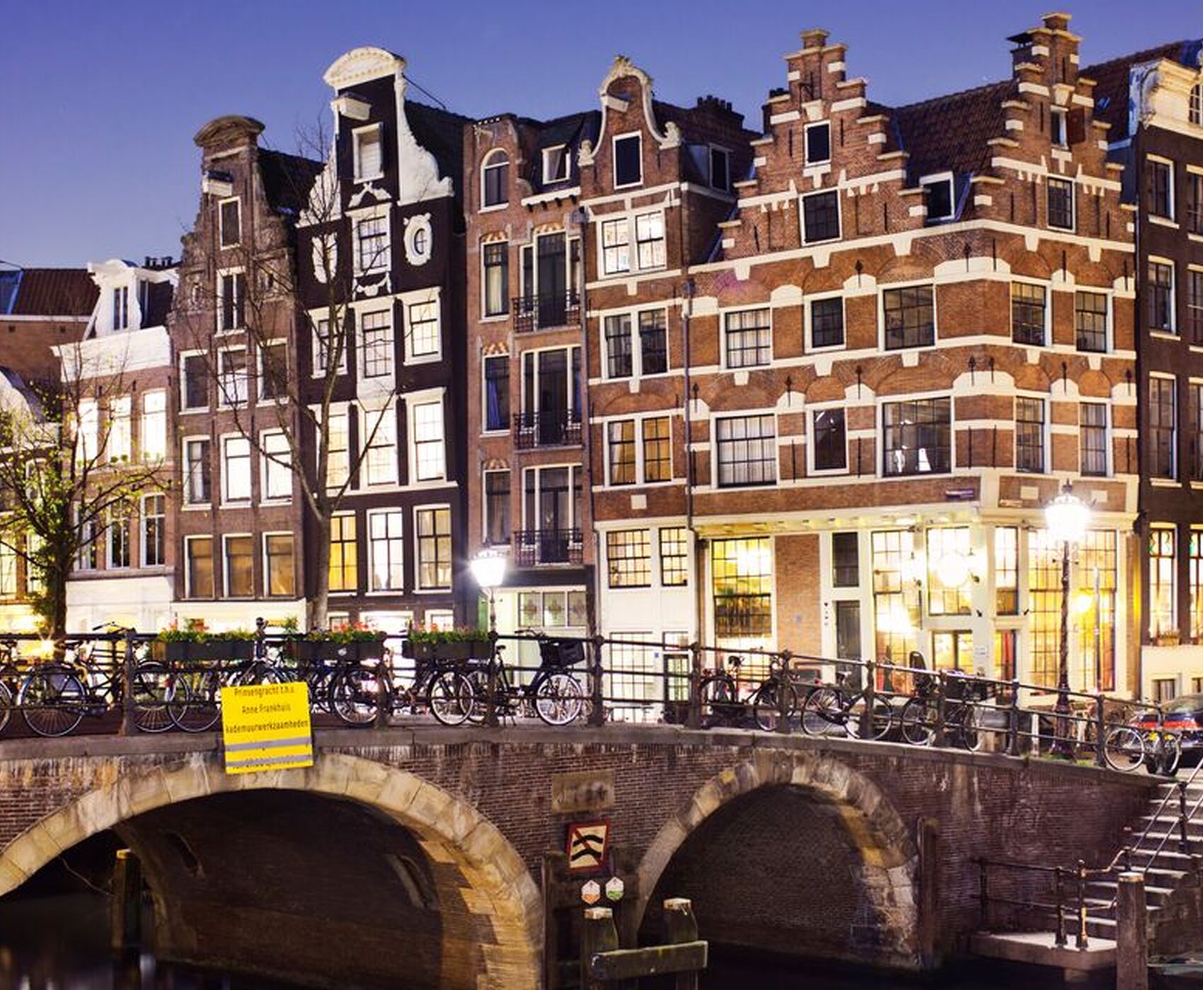 ANTALYA DAN DİREKT UÇAKLI AMSTERDAM & BRÜKSEL ( TÜM TURLAR DAHİL )