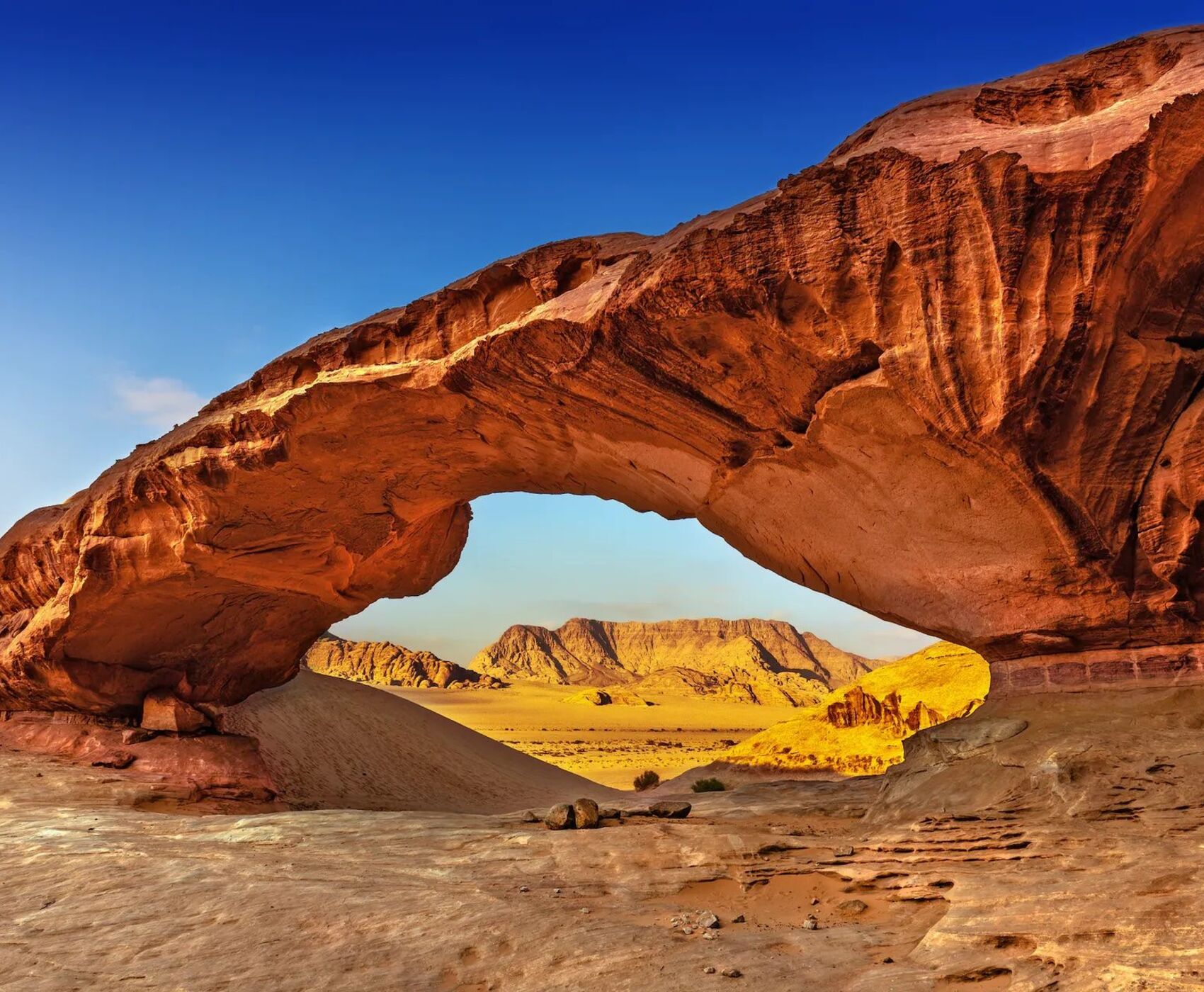İSTANBUL ÇIKIŞLI VİZESİZ HER ŞEY DAHİL BAŞTAN BAŞA ÜRDÜN KEŞİF TURU