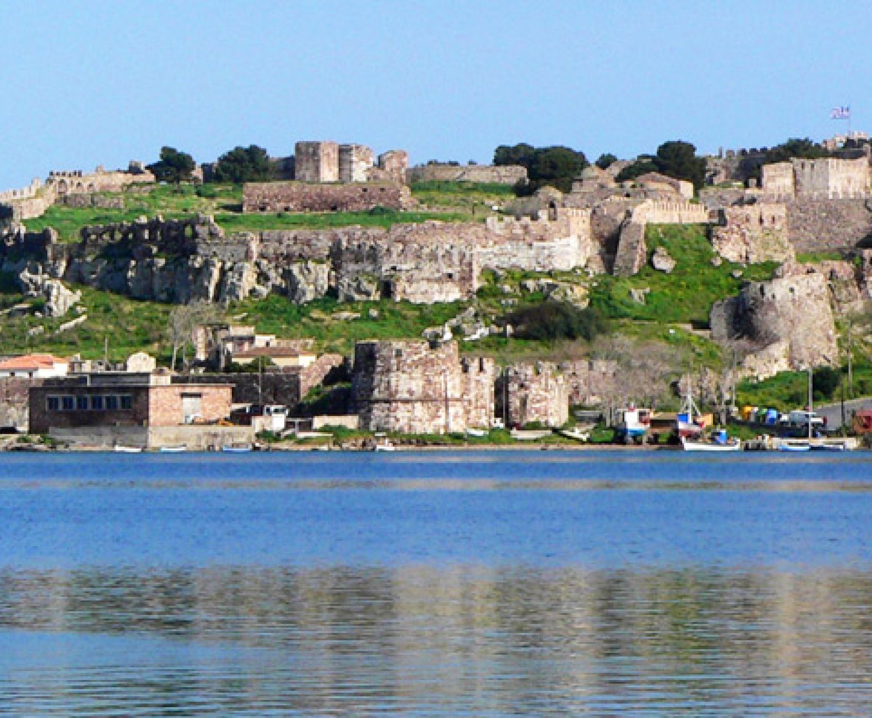 İZMİR DİKİLİ ÇIKIŞLI MİDİLLİ TURU 3 GECE 4 GÜN