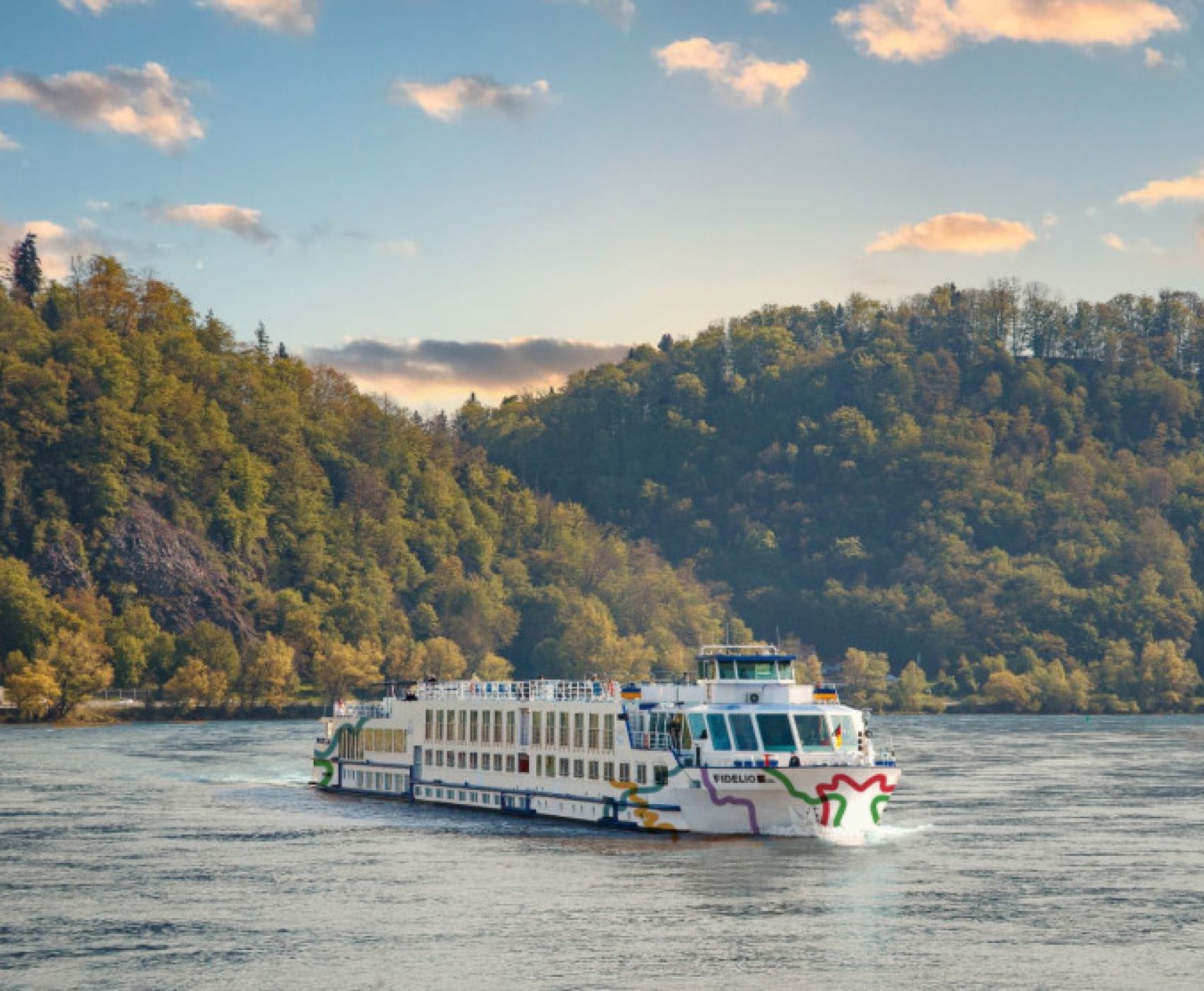 ANTALYA DAN DİREKT UÇAKLI MS FİDELİO GEMİSİ İLE TUNA İNCİLERİ